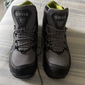 Orvis Men's Gray Hiking Boots with Lime Interior Accents